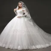 خرید لباس عروس و لوازم حانبی آن در بازارآنلاین: